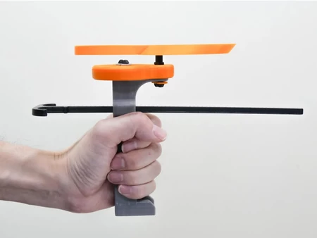 Toroidal propeller launcher (snap-fit model)