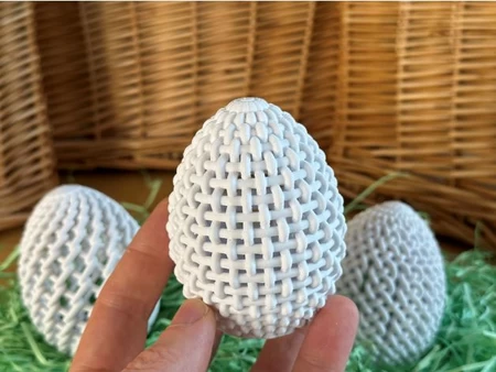 Modelo 3d de Tres huevos de pascua enrejados para impresoras 3d