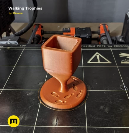 Modelo 3d de Trofeos del desafío de caminar para impresoras 3d