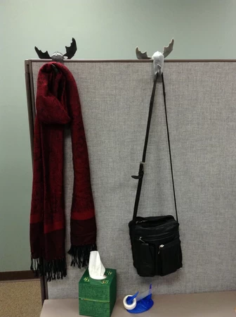 Cubicle Coat Hanger - Dragon