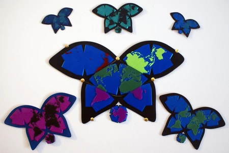 Mapa mundial de mariposas - Cuatro piezas