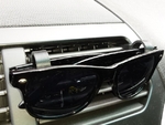 Modelo 3d de Personalizable coche de ventilación de las gafas de sol titular de la v1.0 para impresoras 3d