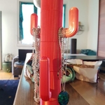 Modelo 3d de Parte inferior de la joyería de pie en una forma de un cactus. para impresoras 3d