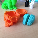  Boneheads: skull box w/ brain - via 3dkitbash.com  3d model for 3d printers