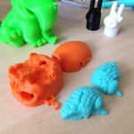  Boneheads: skull box w/ brain - via 3dkitbash.com  3d model for 3d printers