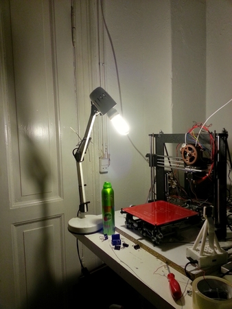  Lamp shade for a desk lamp. 2 versions, straight and swirled.  3d model for 3d printers
