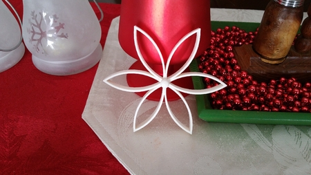 Modelo 3d de Navidad de flor con el centro de la bola para impresoras 3d