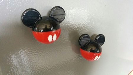 Modelo 3d de Cabeza de mickey mouse con pantalones de imán para impresoras 3d