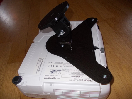 Projector ceiling mount