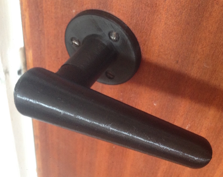 3D-printed Replacement for 50's Bakelite door-handle