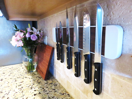  Magnetic knife rack - 3d printing build  3d model for 3d printers