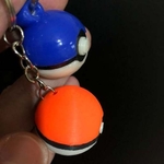 Modelo 3d de Pokeball llavero multicolor para impresoras 3d