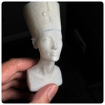 Modelo 3d de Nefertiti - en las secciones de seguridad para la impresión en 3d de tamaño completo para impresoras 3d