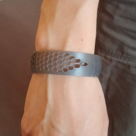  Hexagonal curved bracelet  3d model for 3d printers