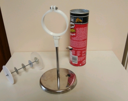 Articulated Pringles can holder (Cantenna)