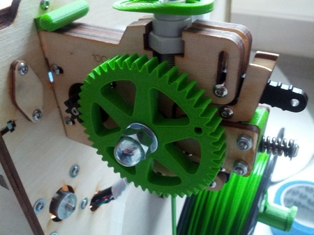 Ultimaker extruder gear upgrade (w/ bigger hex nut hole)