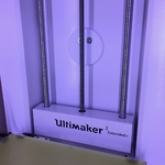 Modelo 3d de Um2e+ seco de filamento-dispensador de para impresoras 3d