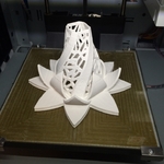 Modelo 3d de  radiante flor  para impresoras 3d