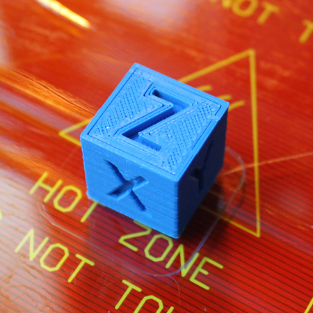 XYZ 20mm calibration cube