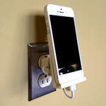 Modelo 3d de El iphone 5 de la toma de corriente de pared dock para impresoras 3d