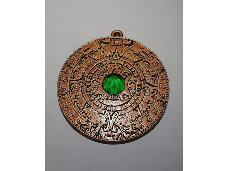 Azteca colgante con piedras preciosas