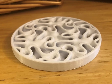 Modelo 3d de Cuatro posavasos de superficie mínima para impresoras 3d